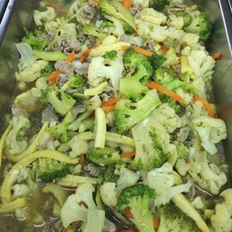 ผัดผักรวมมิตร