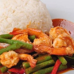 ข้าวผัดพริกแกง กุ้ง