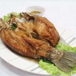 ปลากระพงราดน้ำปลา