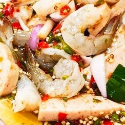 ยำหมูยอกุ้งสด