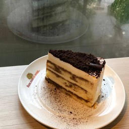 TIRAMISU CAKE