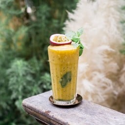 น้ำเสาวรส & มะม่วงปั่น