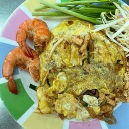 ผัดไทยหอยทอด ป้าเตี้ยเจ้าเก่านาพร้าว