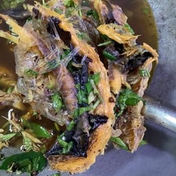 ยำปลาแห้งใส่วุ้นเส้น