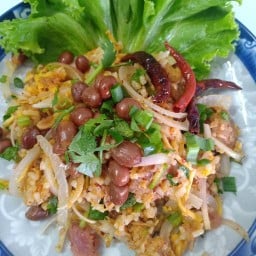 กนกวรรณข้าวเหนียวหมู(ครัวบ้านเรา)