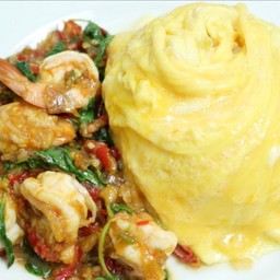 ข้าวไข่ข้นกะเพราทะเล