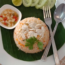 ผัดไท แม่แดง