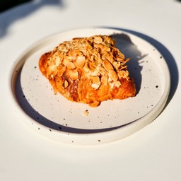 ครัวซองท์อัลมอนด์