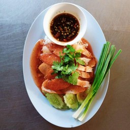 ข้าวหมูแดง