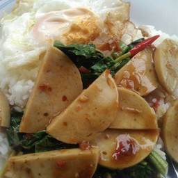 กะเพราหมูยอราดข้าว