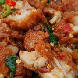 กะเพราไก่กรอบราดข้าว