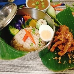 ชุดข้าวคลุกน้ำพริกกะปิ หมูทอด