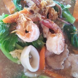 ราดหน้าเส้นใหญ่  กุ้ง