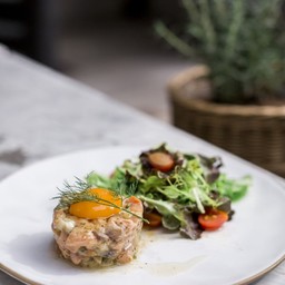 แซลมอนทาร์ทาร์