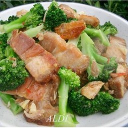 กับข้าวคะน้า หมูชิ้น