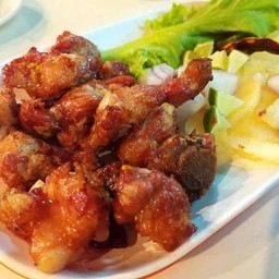 แหนมซี่โครงหมูทอด