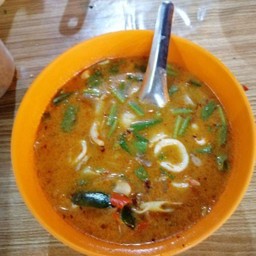 ต้มยำปลาหมึก