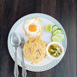 ข้าวผัดหมู