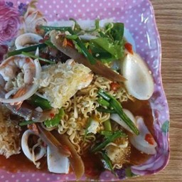 ยำมาม่าทะเล