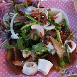 ยำวุ้นเส้นทะเล