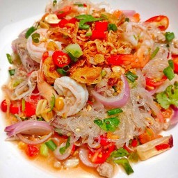 ยำคอแห้ง YUM KHOR HAENG