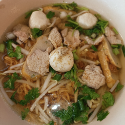 ก๋วยเตี๋ยวหมูน้ำใส