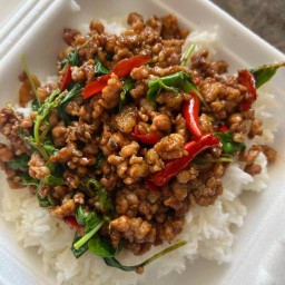 ป้าอ้วนซอย 1 กระเพราไม่ถั่ว (กลับมาเปิดแล้วค่ะ) สินธานีแกรนด์วิลล์