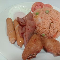 ข้าวผัดอาเมริกัน