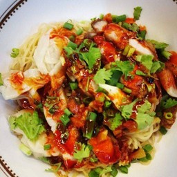 บะหมี่เกี๊ยว หมูแดง