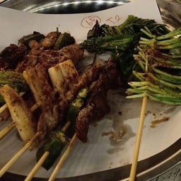 บะหมี่หมูแดงหมูกรอบจักรพรรดิ สันป่าข่อย