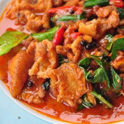 ผัดพริกแกง