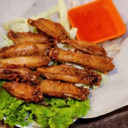 ปีกไก่ทอดน้ำปลา