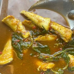 แกงป่าปลาทรายใบยี่หร่า