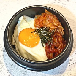 ข้าวหน้ากิมจิปลาหมึก 낙지+오징어젓 덮밥