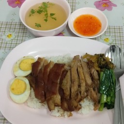 ข้าวขาหมู    ไม่รวมไข่