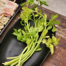 ขึ้นฉ่าย