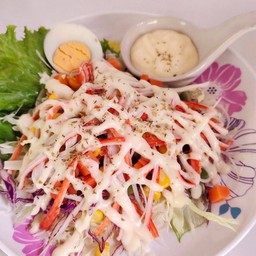 สลัดผัดแลสวน