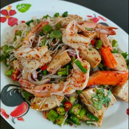 ณัชชา ยำขนมจีน