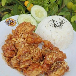 ข้าวไก่ทอดกระเทียม(แบบคลุก)