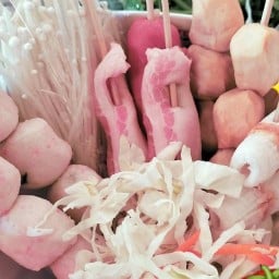 ร้านยำรสเด็ด สาขาโลตัสอ่างทอง