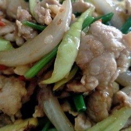 ผัดพริกหยวกหมูชิ้น
