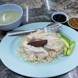 ข้าวมันไก่พิเศษ