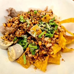 เกี๊ยวกรอบต้มยำแห้ง