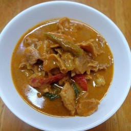 แกงพะแนงหมู