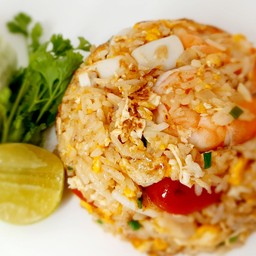 ข้าวผัดทะเล