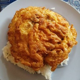 ข้าวไข่เจียวหมูสับราดข้าว