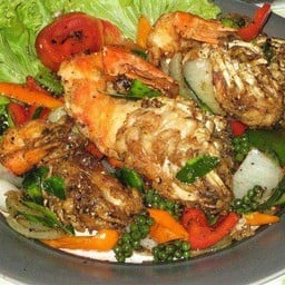 กุ้งแม่น้ำผัดฉ่า