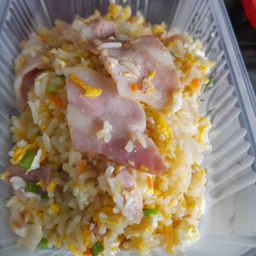 ข้าวผัดเบคอล