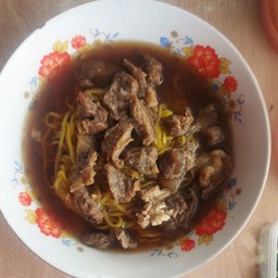 ก๋วยเตี๋ยวเนื้อเปื่อย