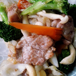 ผัดผักรวมเป็นกับข้าว